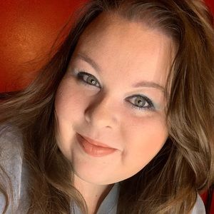 Meet your Posher, Hope